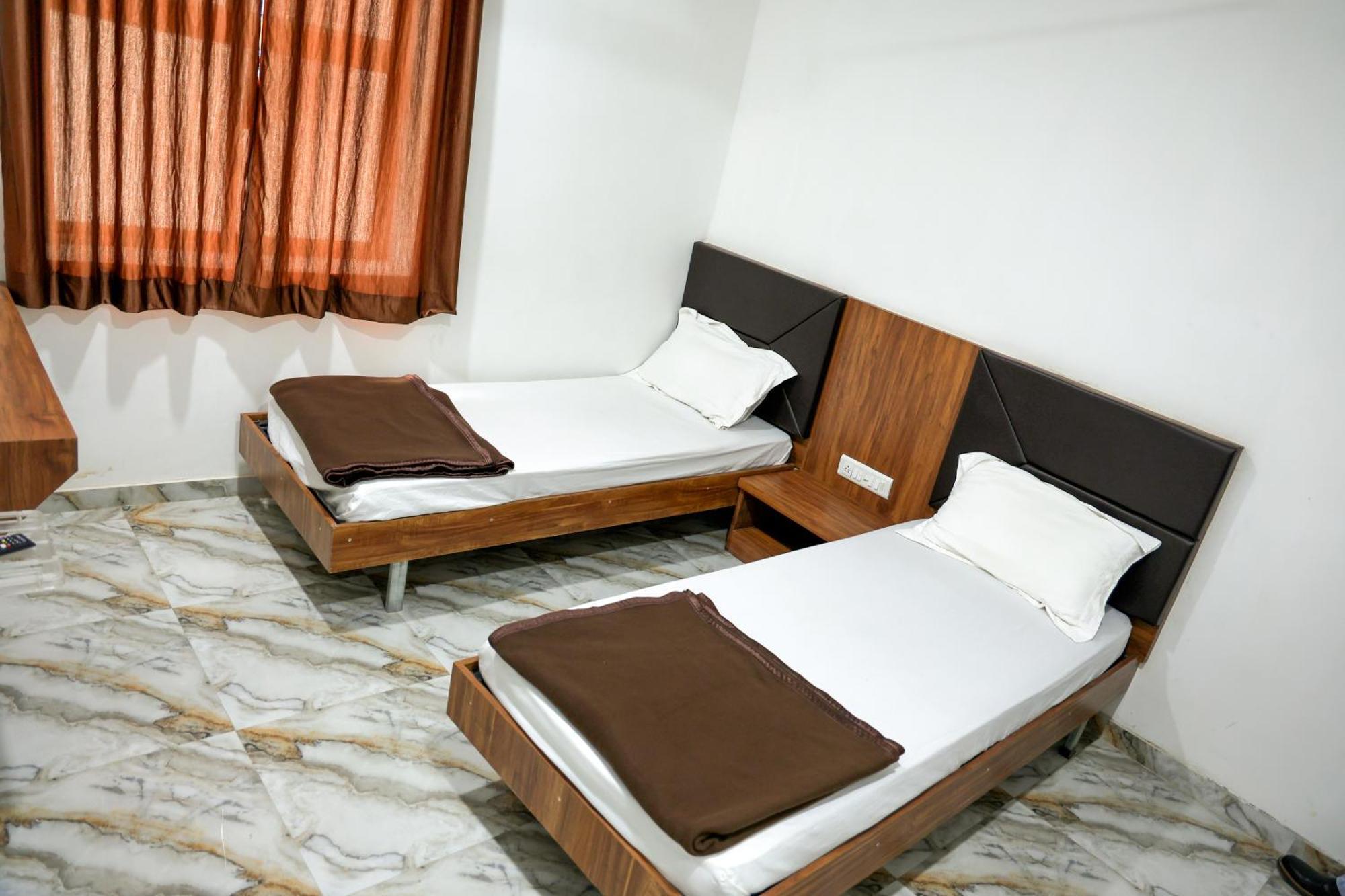 Hotel Aaram Kalupur Ahmedabad Exterior foto